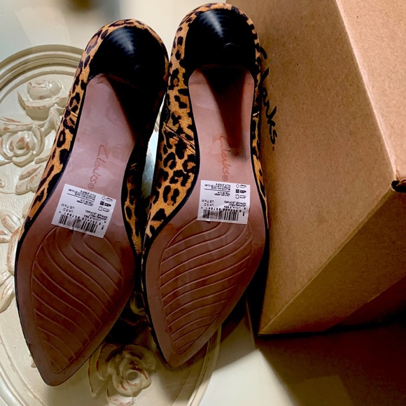 Clarks Linvale Sea Leopard print kitten heel bootie - Picture 6 of 7